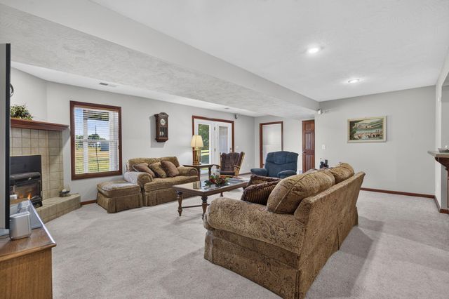 327 Alice Place, Ozark, MO 65721