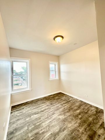 1245 N Karlov Avenue 2, Chicago, IL 60651