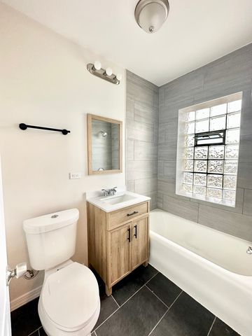 1245 N Karlov Avenue 2, Chicago, IL 60651