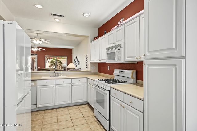 15726 W ARROWHEAD Drive, Surprise, AZ 85374