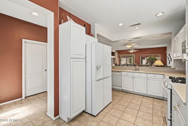 15726 W ARROWHEAD Drive, Surprise, AZ 85374