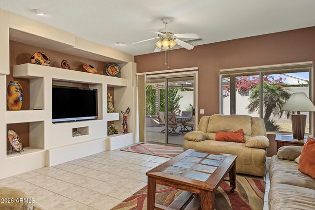 15726 W ARROWHEAD Drive, Surprise, AZ 85374