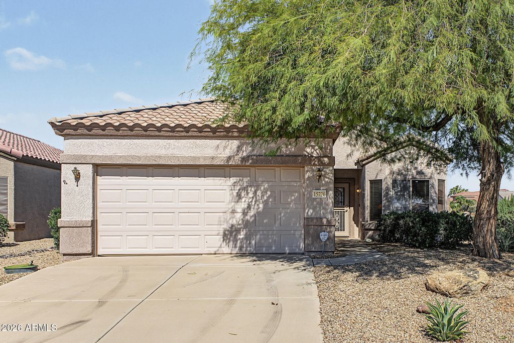15726 W ARROWHEAD Drive, Surprise, AZ 85374 — photo 2