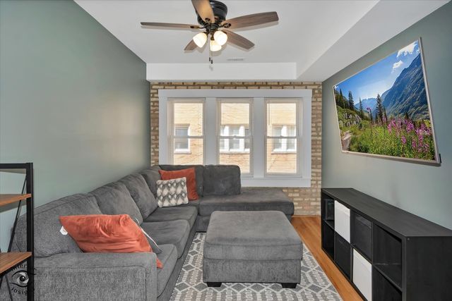 2537 Prairie Avenue 2E, Evanston, IL 60201