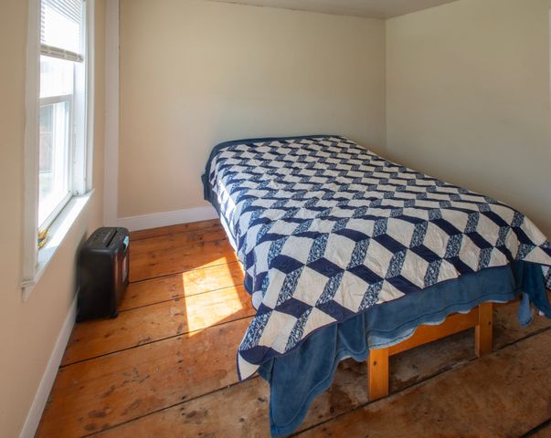 31 Goshen Road, Williamsburg, MA 01096
