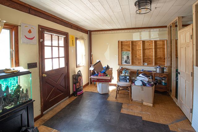 31 Goshen Road, Williamsburg, MA 01096