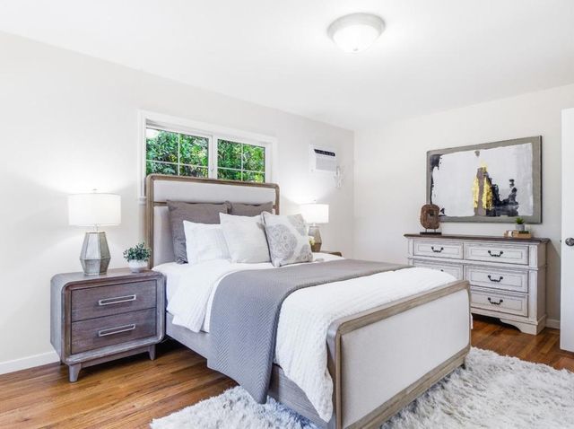 495 Arboleda Drive, Los Altos, CA 94024