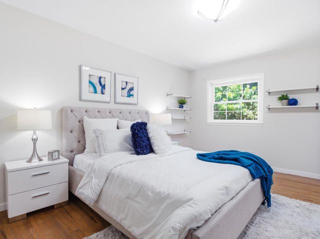 495 Arboleda Drive, Los Altos, CA 94024