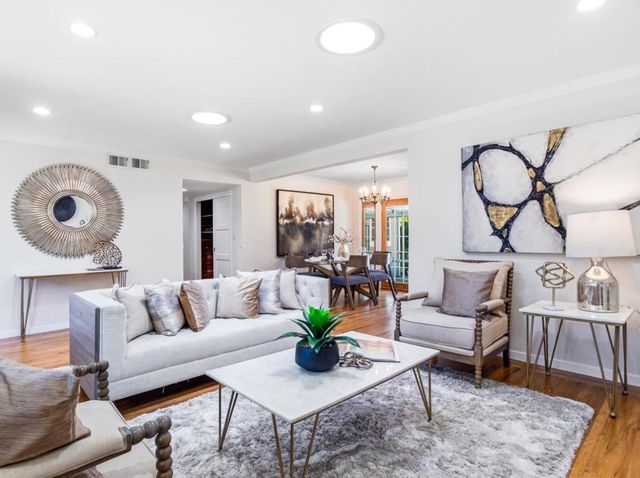 495 Arboleda Drive, Los Altos, CA 94024