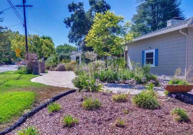 495 Arboleda Drive, Los Altos, CA 94024
