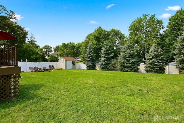 25 Dusko Drive, Parlin, NJ 08859