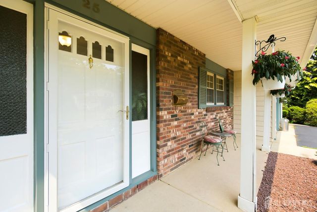 25 Dusko Drive, Parlin, NJ 08859