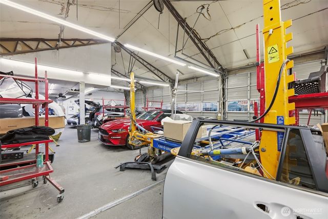 13036 Lake City Way NE, Lake City, WA 98125