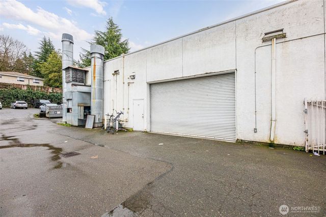 13036 Lake City Way NE, Lake City, WA 98125