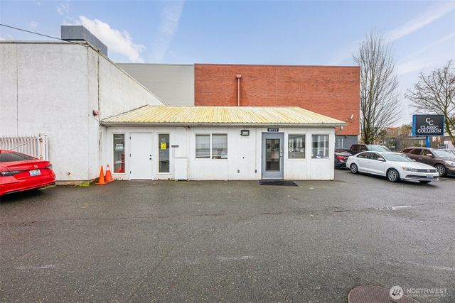 13036 Lake City Way NE, Lake City, WA 98125