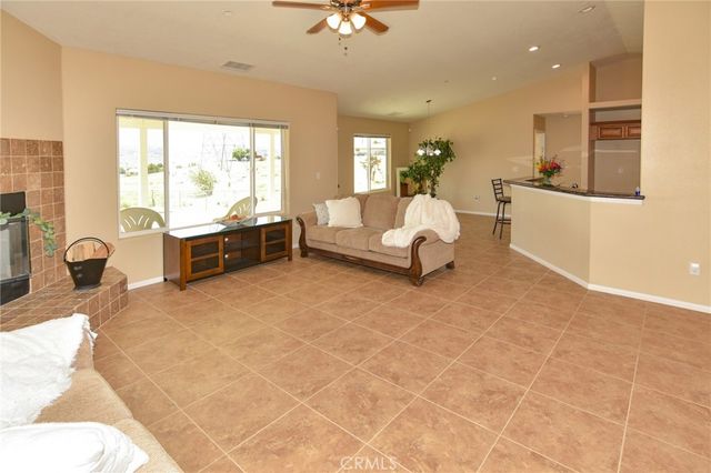 8169 Lassen Avenue, Hesperia, CA 92345