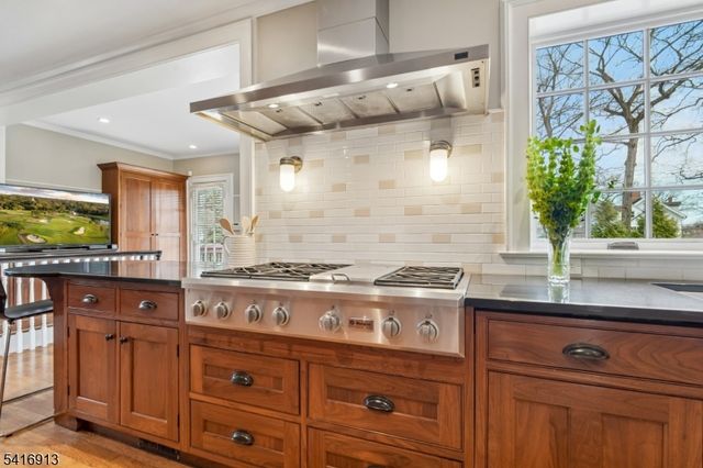 29 Hillcrest Rd, Glen Ridge Boro Twp., NJ 07028