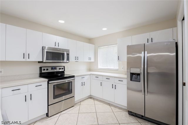 2910 2nd ST NE, Naples, FL 34120