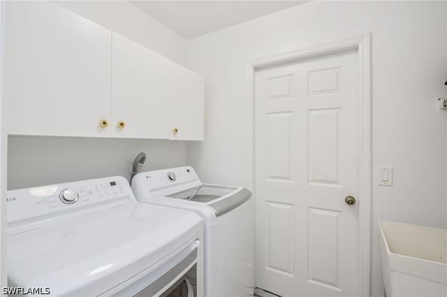 2910 2nd ST NE, Naples, FL 34120