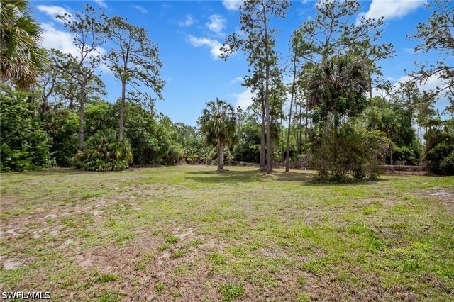 2910 2nd ST NE, Naples, FL 34120