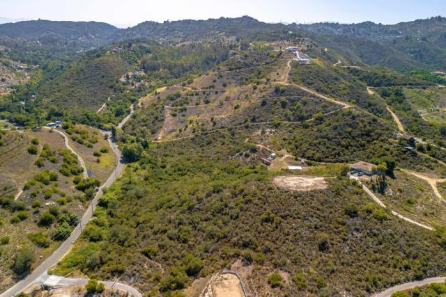 27 Daily, Fallbrook, CA 92028