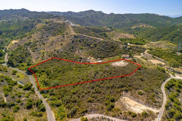 27 Daily, Fallbrook, CA 92028