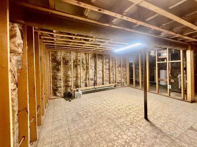 113 4th Street E, Carver, MN 55315