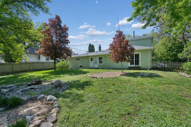 113 4th Street E, Carver, MN 55315