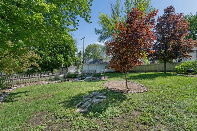 113 4th Street E, Carver, MN 55315