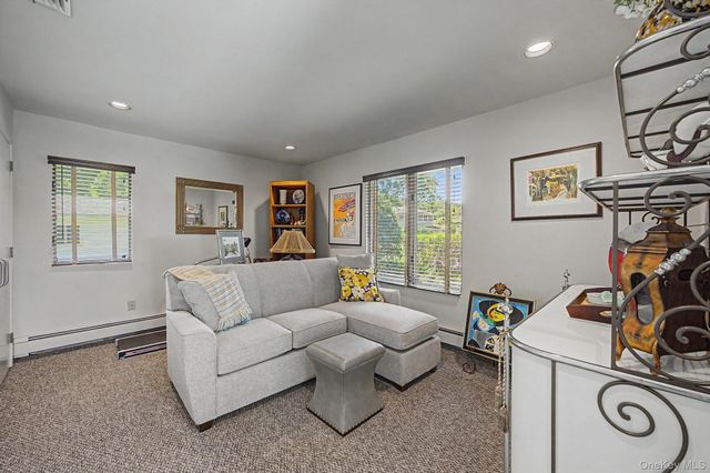 15 Pimlico Drive, Commack, NY 11725