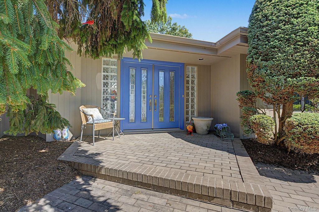 15 Pimlico Drive, Commack, NY 11725 — photo 2
