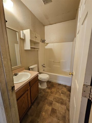 114 Silver Fox, Lacy Lakeview, TX 76705