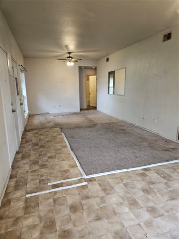 114 Silver Fox, Lacy Lakeview, TX 76705
