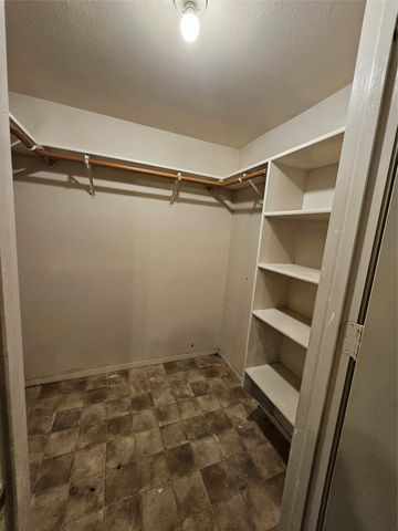 114 Silver Fox, Lacy Lakeview, TX 76705