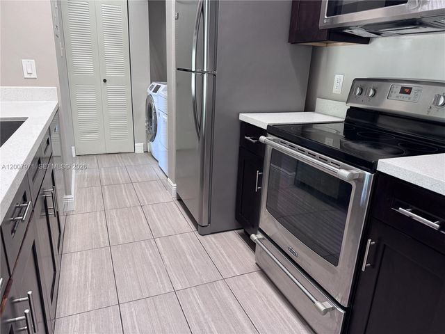 10420 SW 158th Ct 306, Miami, FL 33196