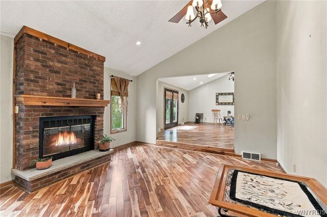 5866 Lakecrest Drive, Hamburg, NY 14085
