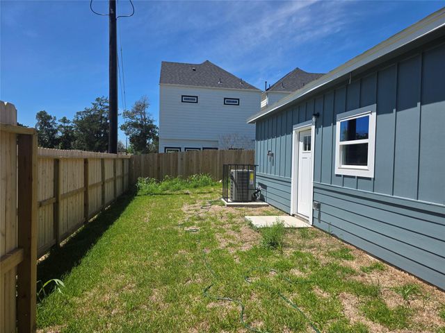 9903 Dipping Woods Street, Houston, TX 77076