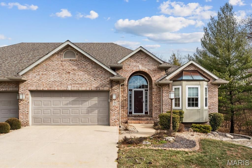 70 Ginger Creek Parkway, Glen Carbon, IL 62034