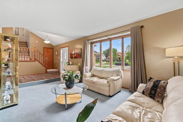 4924 Pheasant Court, Schererville, IN 46375