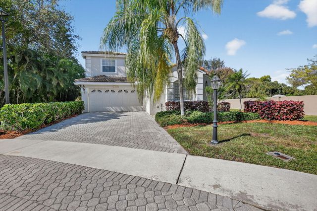 23429 Rakelle Circle, Boca Raton, FL 33433