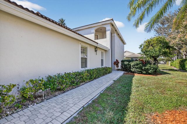 23429 Rakelle Circle, Boca Raton, FL 33433