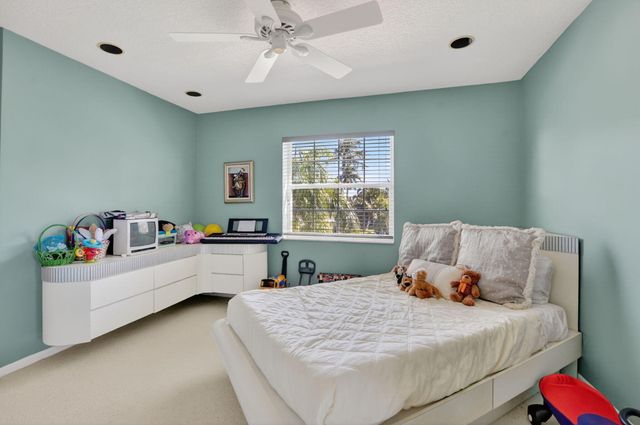 23429 Rakelle Circle, Boca Raton, FL 33433