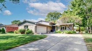 6749 Little Creek Drive, Troy, MI 48085