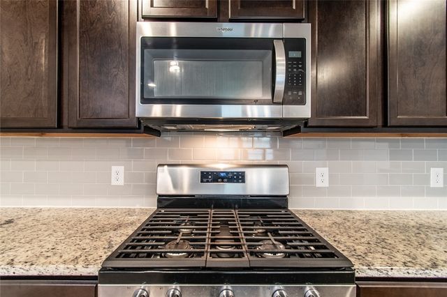 1241 Carnaby St, Corpus Christi, TX 78415