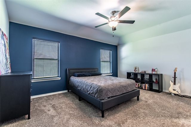 1241 Carnaby St, Corpus Christi, TX 78415