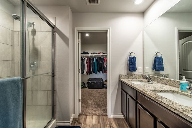 1241 Carnaby St, Corpus Christi, TX 78415