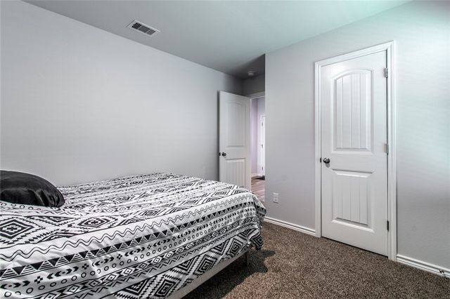 1241 Carnaby St, Corpus Christi, TX 78415