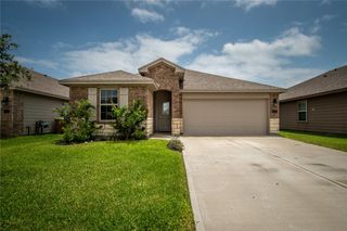 1241 Carnaby St, Corpus Christi, TX 78415