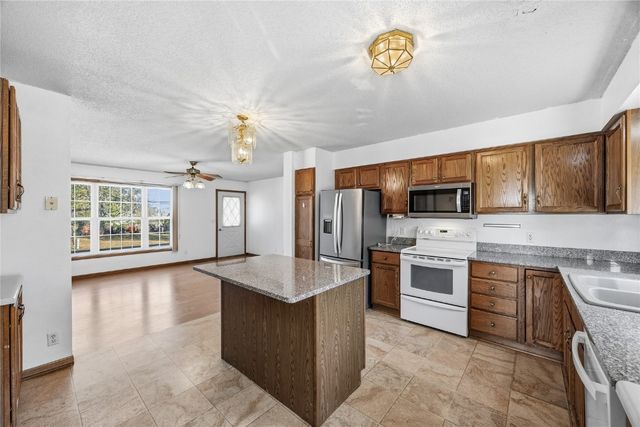 3212 Southland Street SW, Cedar Rapids, IA 52404