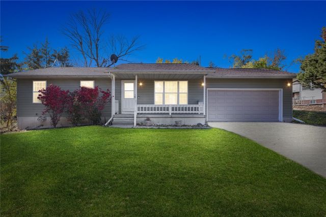 3212 Southland Street SW, Cedar Rapids, IA 52404